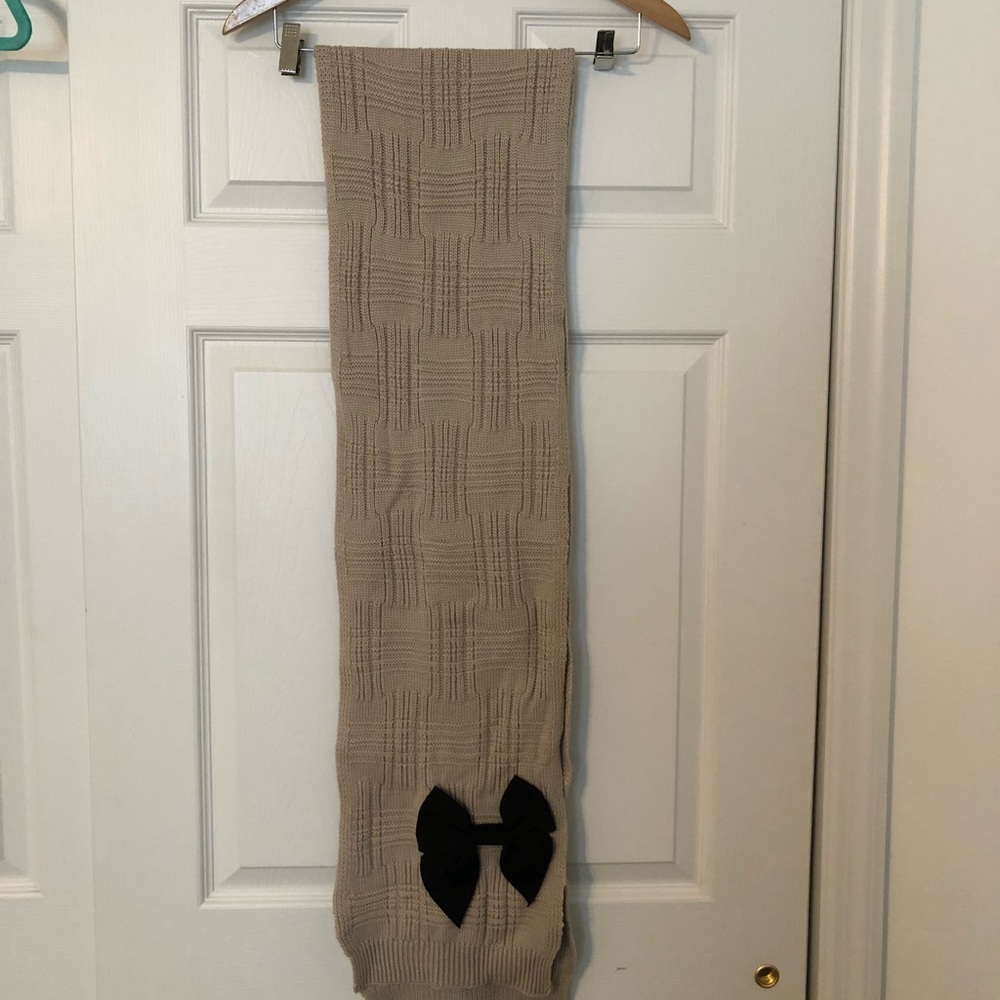 Kate Spade Bow Scarf *NEVER WORN*